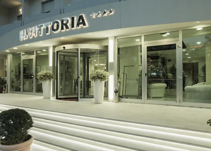 Отель Vittoria Риччоне