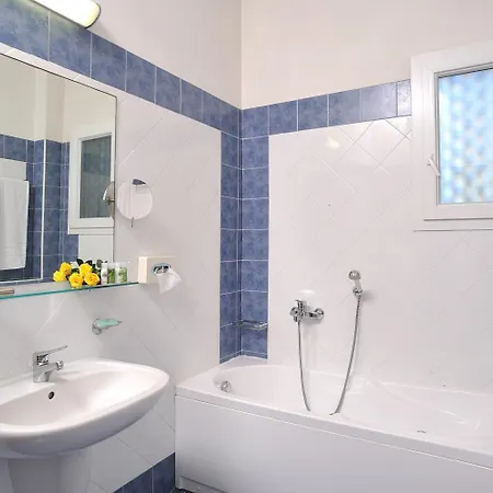 Vittoria 4*