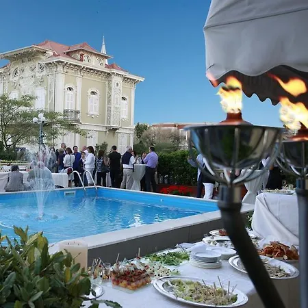 Vittoria Hotel