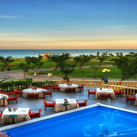 Vittoria 4* Riccione